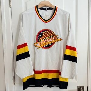 Authentic CCM Vancouver Canucks White Skate Maska Jersey Size XL